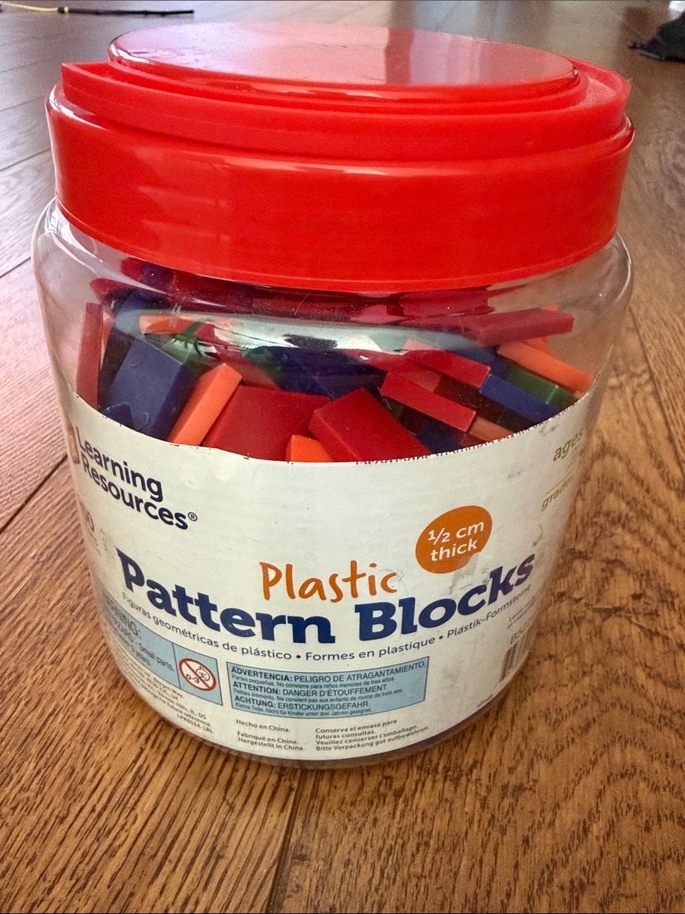 Learning resources - Plastic Pattern Blocks